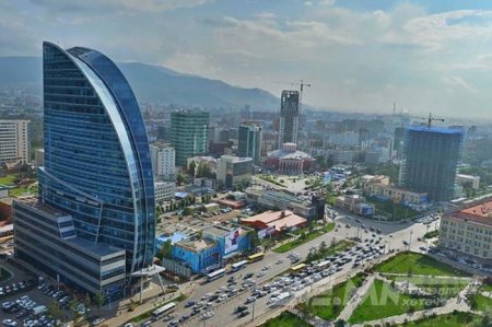 Улаанбаатарт дуу цахилгаантай бороо орно