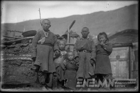 1945 оны 10 дугаар сарын 20-нд монголчууд санал асуулгаар тусгаар тогтнолоо баталгаажуулснаас хойш 70 жил болж байна
