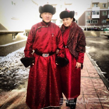 Сар шинэдээ сайхан шинэлж байна уу? /Цагаан сарын фэйсбүүк сэлфи фото зургуудаас/