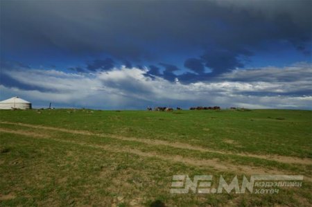  Хур тунадас орж, салхитай, сэрүүхэн байна