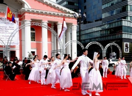 Маргааш "Улаанбаатар- Венийн вальс" цэнгүүн болно