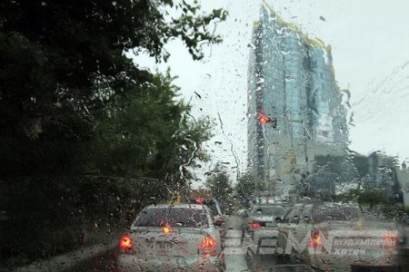 Улаанбаатарт дуу цахилгаантай бороотой
