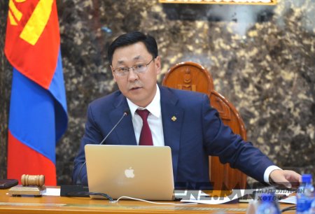 Ерөнхий сайд хүүхдийн мөнгө, ипотекийн зээлийн асуудлаар үүрэг өглөө
