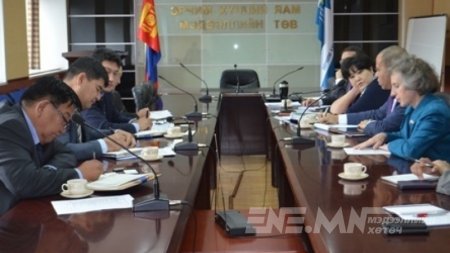 Америкийн Элчин сайдыг хүлээн авч уулзав