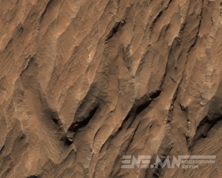 NASA ангараг гарагийн мянга гаруй зургийг олны хүртээл болгов