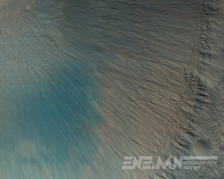 NASA ангараг гарагийн мянга гаруй зургийг олны хүртээл болгов