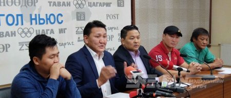Г.Мандахнаранд алтаар цутгасан ХҮРЭЛ МЕДАЛЬ гардуулна