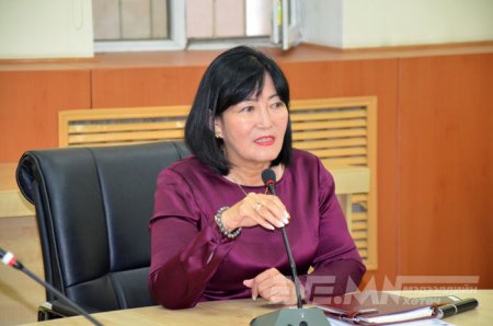 Хүчингүй болгосон гэрээнүүдээ хэнээр гүйцэтгүүлэх вэ, А.Цогцэцэг сайд аа?