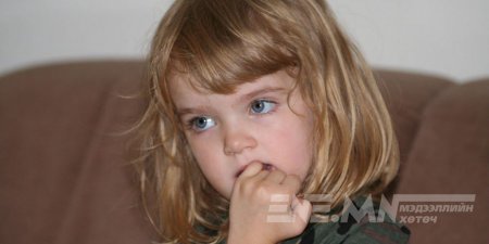 Таны хүүхэд хумсаа мэрээд байна уу? Таны хүүхэд хумсаа мэрээд байна уу?