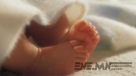 Хүүхдийнхээ хөлийг хүйтэн байлгах нь эрүүл мэндэд нь сайн