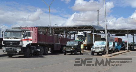 Хилийн боомтууд дээр тусгай зөвшөөрөлгүйгээр гадаад валютын арилжаа эрхлэгчдийг цэгцлэх тухай санал илэрхийлжээ