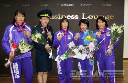 Эмэгтэй чөлөөт бөхийн 2013 оны гайхамшигтай тэсрэлт Эмэгтэй чөлөөт бөхийн 2013 оны гайхамшигтай тэсрэлт