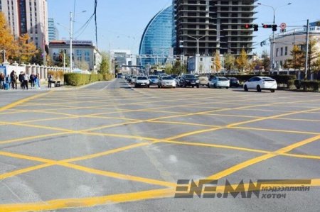 Төв замын уулзваруудад “Шар хайрцаг” тэмдэглэгээ хийж эхэллээ
