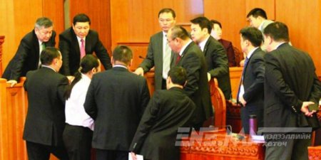 Задралын ирмэг дээрх АН