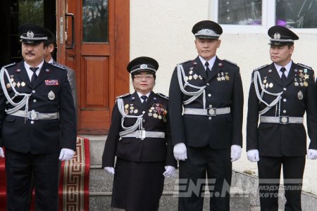 АЛБА ХААГЧИДДАА ХҮНДЭТГЭЛ ҮЗҮҮЛЛЭЭ