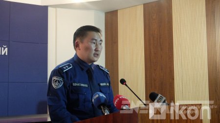 Мөрийтэй тоглоомын газарт зэвсэгт дээрэм хийсэн гурван этгээдийг эрэн сурвалжилж байна