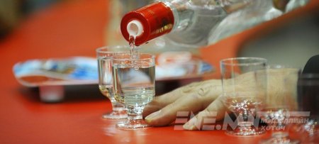 Ирак улс согтууруулах ундааг бүр мөсөн хориглолоо