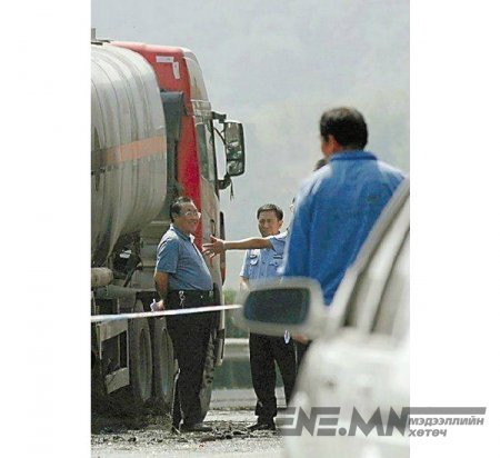 Хятадын “цагтай”,”цаггүй” хоёр авилгачны баригдсан хөгжилтэй түүхээс...