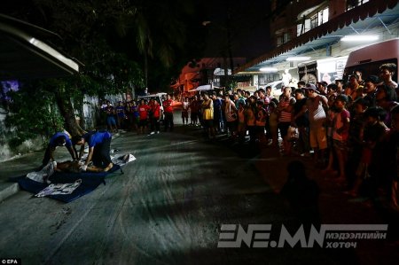 Филиппинд 6000 хар тамхичинг устгажээ