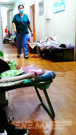 Ханиадтай хүүхдүүд эмнэлгийн шалаар нэг байхад сурагчдын амралтыг сунга!!!