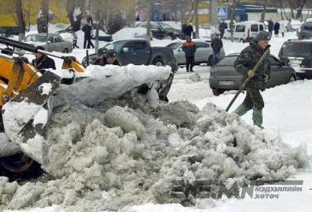 Дөрвөн сарын цас Украинд гамшиг дагууллаа