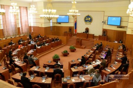 Зөөгч зөвлөхтэй улстөрч чанартай хууль боловсруулах уу