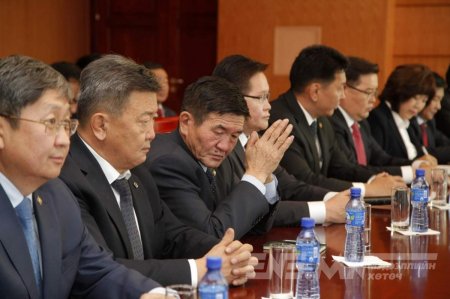 Засгаас авлагатай хүмүүсийн гүтгэлэг газар авлаа