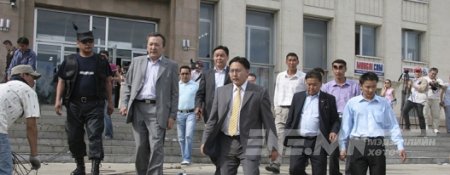 Тэмцэгчдийн популизм дуусаж, шинэ үе эхэлж байна