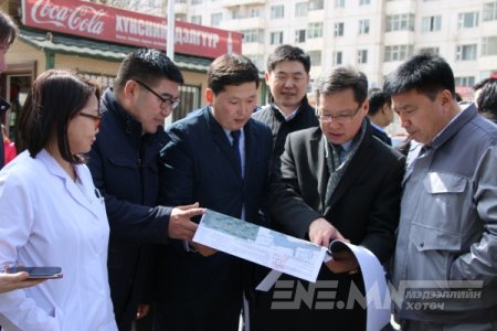 Зөвшөөрөлгүй зогсоолуудаа цэгцлээч, хотын дарга аа