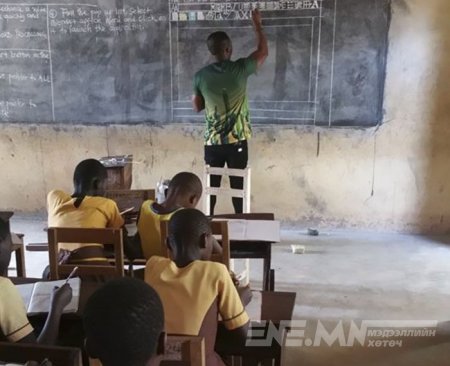 Гана улсад компьютерийн хичээлийг ингэж заадаг