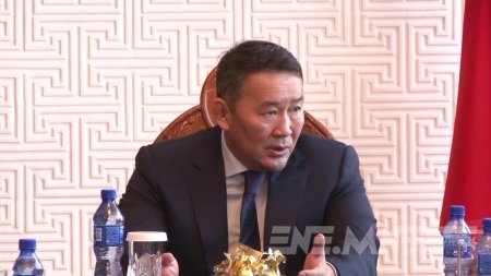 Х.Баттулга: Хуульд захирагддаггүй, дураараа авирлаж байгаа бөхчүүдийн цолыг хураана