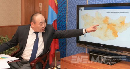 МОНГОЛЫН АЖ ҮЙЛДВЭРИЙГ “ӨМЧИЛСӨН” Д.ЭРДЭНЭБАТ ШУДАРГА ЁС ЯРИХ ЭРХТЭЙ ЮҮ