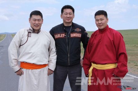 Ерөнхий сайд аа, Д.Гантулгын “ӨГЗӨГ” хэдэн төгрөгийн ханштай вэ