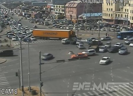 ХҮНД ДААЦЫН МАШИНУУД ЭГНЭЭ БАЙРАА ЗӨВ ЭЗЛЭХГҮЙГЭЭС БОЛЖ ЗАМЫН БӨГЛӨРӨЛ ҮҮСГЭЭД БАЙНА