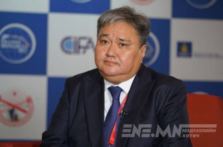 АТГ-ын үүдийг сахиж суухын оронд ажлаа л хийх байж дээ Д.Жигжиднямаа дарга аа !!!