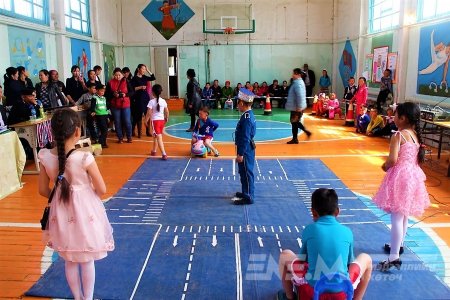 БАГА АНГИЙН СУРАГЧДАД “ЗАМЫН ХӨДӨЛГӨӨНИЙ ЦАГААН ТОЛГОЙ” ХИЧЭЭЛ ОРНО