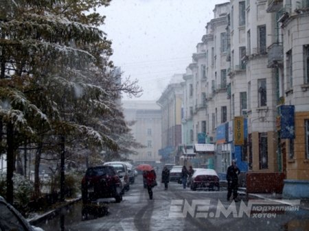 Ихэнхи нутгаар нойтон цас орж хүйтэрнэ