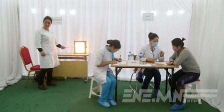 Нарийн мэргэжлийн эмч нар үнэ төлбөргүй үзлэг, оношлогоо хийлээ
