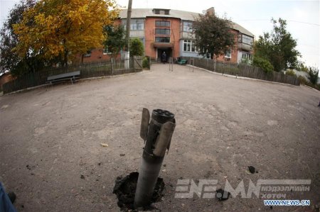 Зэвсгийн агуулахад гарсан дэлбэрэлтийн улмаас олон мянган хүнийг нүүлгэн шилжүүлжээ