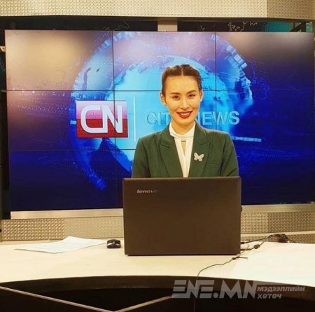 Топ модель О.Уянга UBS телевизэд хөтлөгчөөр ажиллах болжээ