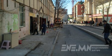 Монтел орчмын явган хүний замыг чөлөөлөв