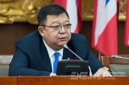 МАН дахин задарч, АН-ыг С.Эрдэнэ өөрийн гараар хагалж эхэллээ