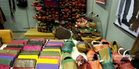 Өнгө үзэмж, үнийн сонголтгүй Монгол бэлэг иргэдийн сонголт болж чадахгүй байна