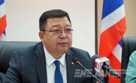 С.Эрдэнэ биш, нам нь С.Эрдэнийг "хаяжээ"