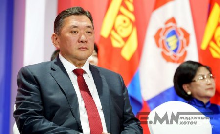 М.Энхболд ба түүний нөхөд айсуй