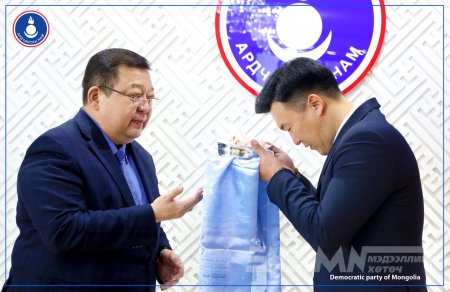 С.Эрдэнэ анхнаасаа л М.Тулгатыг хуурчихсан юм биш үү?