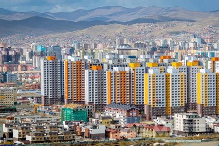 Иргэдийн 98 хувь нь гар утастай ч 54.8 хувь нь боловсролгүй