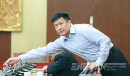 С.Баярцогтын “Кредит Свисс” банкны дансаар xулгaйн 24 тэрбум төгрөг эргэлдсэн нь баригдлаа !!!