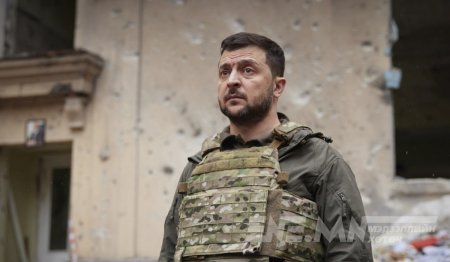 Володимир Зеленський анх удаа фронтын шугамд ажиллажээ