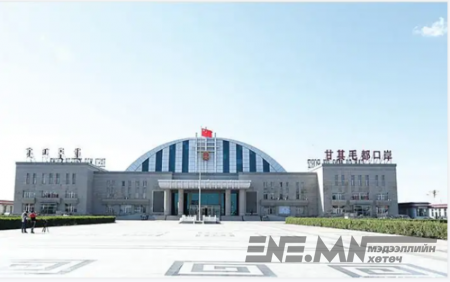 Ганцмод: Хоёр монгол гэрээс Хятадын хамгийн их ачаа тээвэрлэдэг хурдны замын боомт болтол